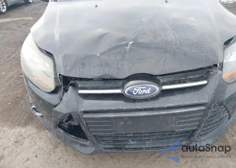 2013 Ford Focus Se z USA, uszkodzony, nr VIN 1FADP3K24DL110945